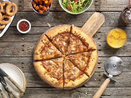 Chicago Town Takeaway Tomato Stuffed Crust Chicken & Bacon Melt