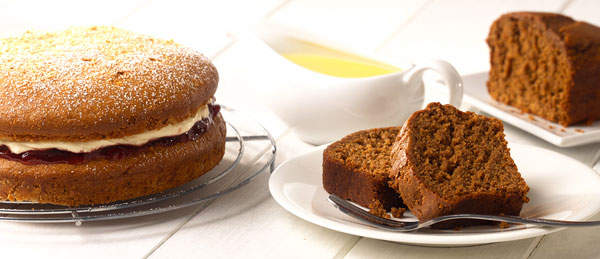 Layered cake and custard 